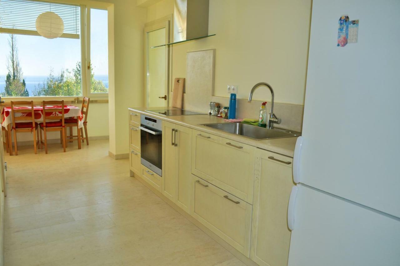 Lemoni Apartments เปเลคาส ภายนอก รูปภาพ